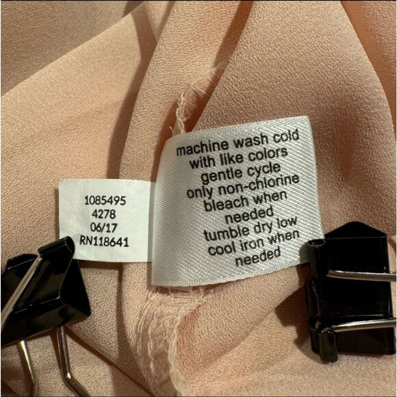 Lane Bryant Womens Blush Pink Blouse Size 22/24 Button-Front Long Sleeve - Picture 4 of 9